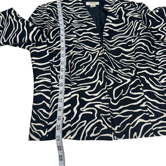 Talbots Women SZ 6 Black & White Zebra Print Crop Blazer Jacket Silk/Wool Blend - Picture 5 of 11